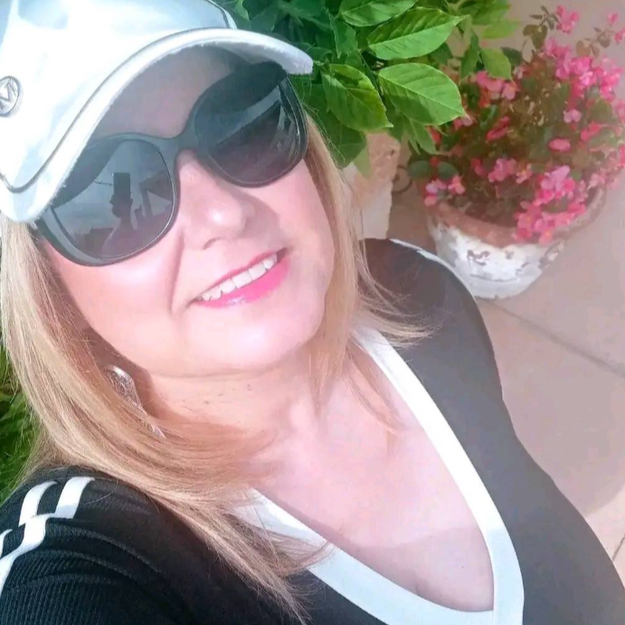 <strong>Andrea L. (46 años, Cali)</strong>